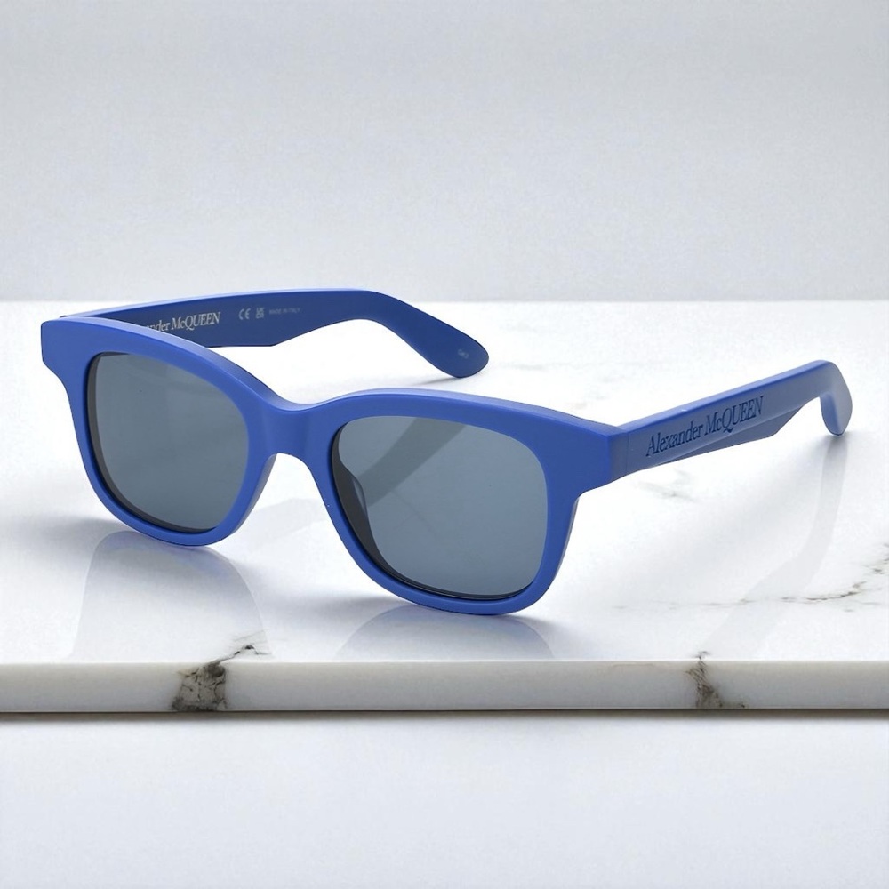 NWT Alexander McQueen Womens Vibrant Blue Sunglasses